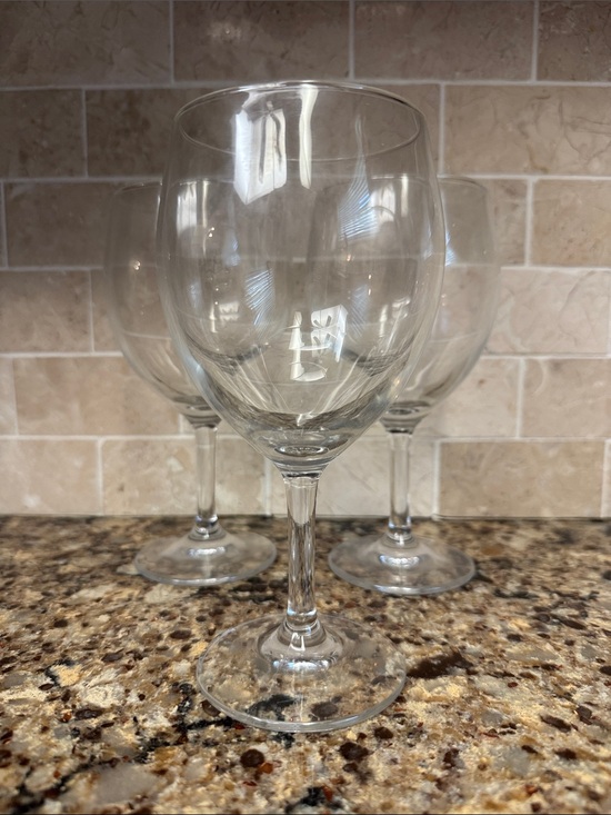None Other - Clear Glass Wine Goblets - Elegant Stemware - Set of 3